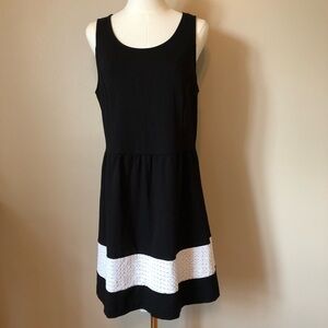 Kensie Black and White Sleeveless Dress Size L